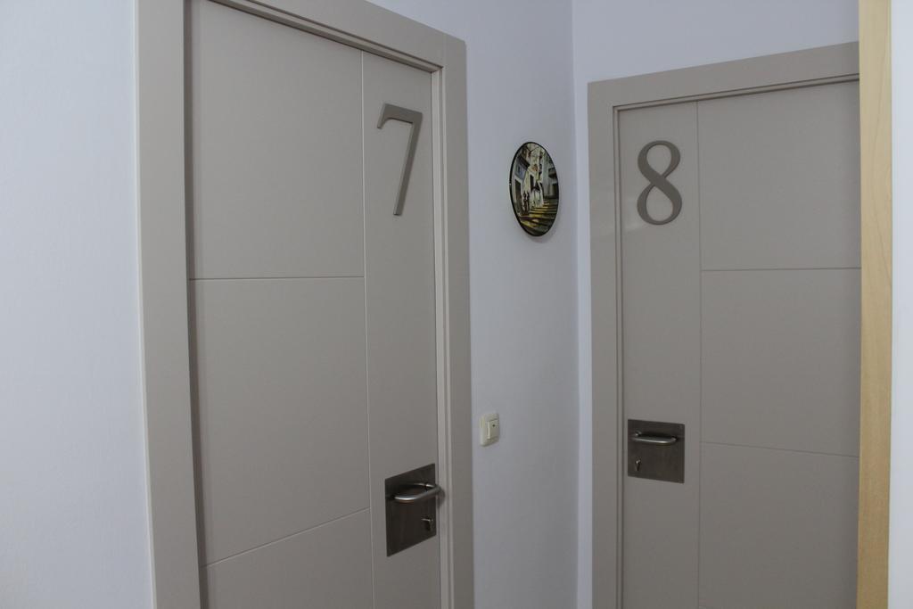 Hostal Montserrat Tona Ngoại thất bức ảnh