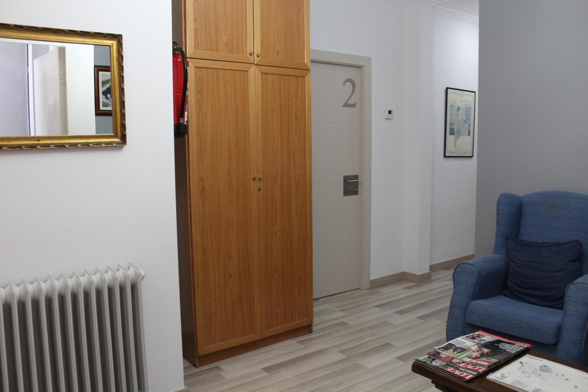 Hostal Montserrat Tona Ngoại thất bức ảnh